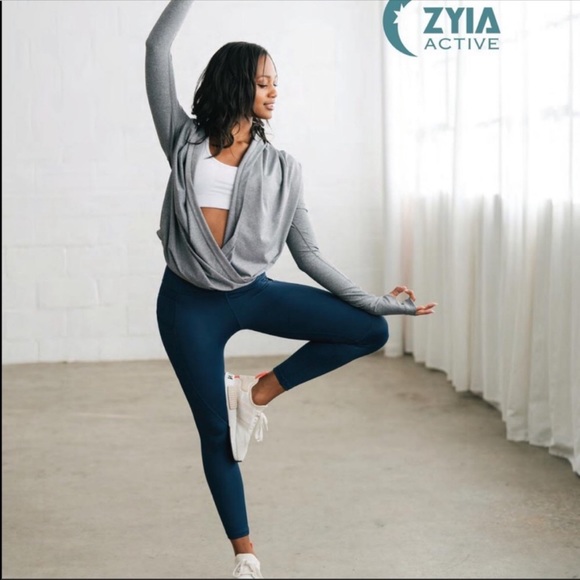 SOLD ZYIA Active Haze Yoga Wrap Hooded Gray Shawl - Picture 15 of 15